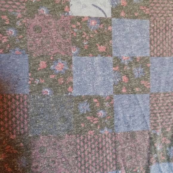 Lularoe Classic T, size XXS, gently used - Picture 4 of 4